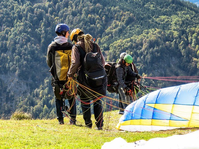 Flying a paraglider, 5 reasons to get into