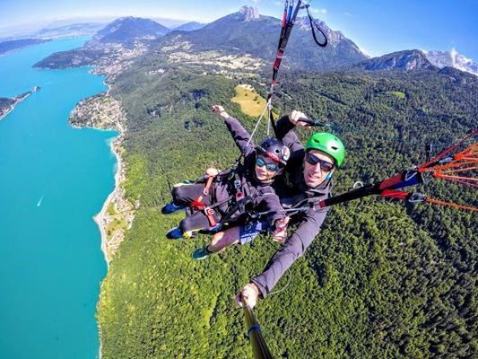 Annecy paragliding tandem - child flight