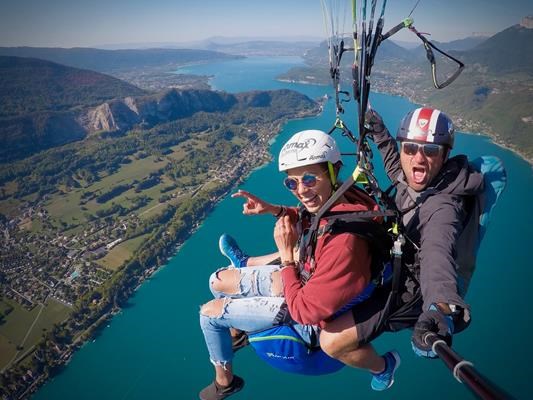 Bapt&#234;me parapente Annecy - Vol Prestige